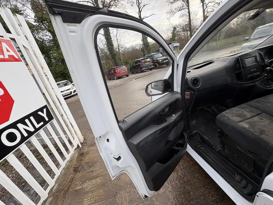 Used Mercedes-Benz Vito 2018 for sale - 77269794: Photo 16