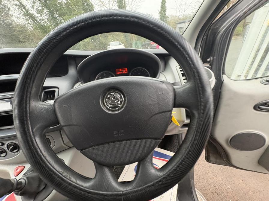 Used Vauxhall Vivaro 2013 for sale - 77856157: Photo 14