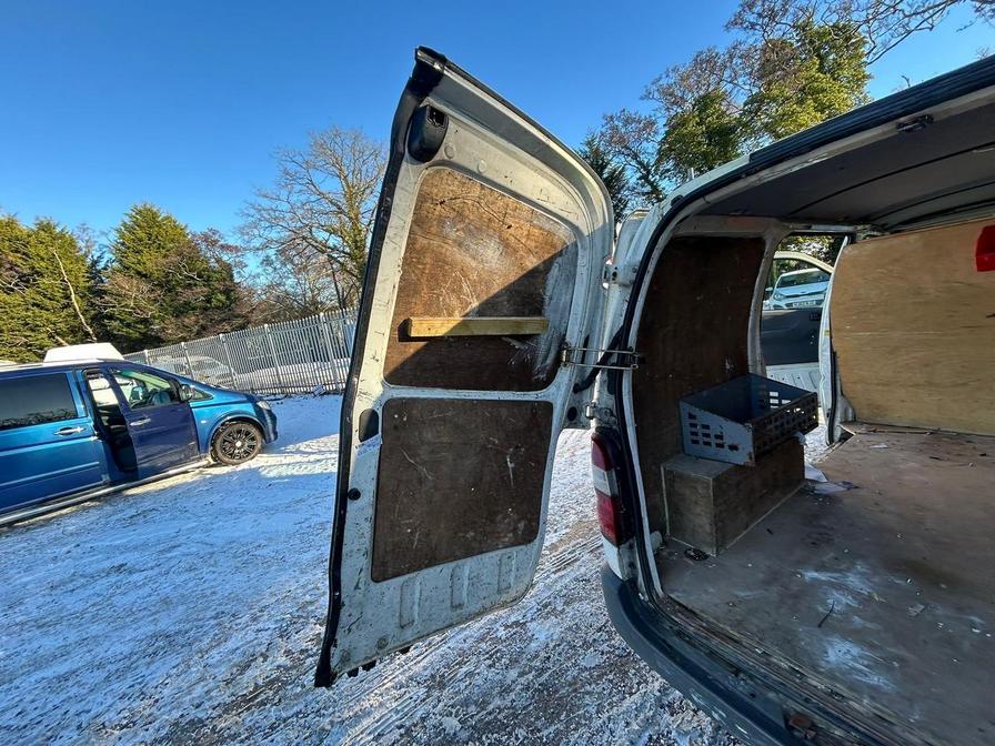 Used Toyota HiAce 2003 for sale - 77111996: Photo 17