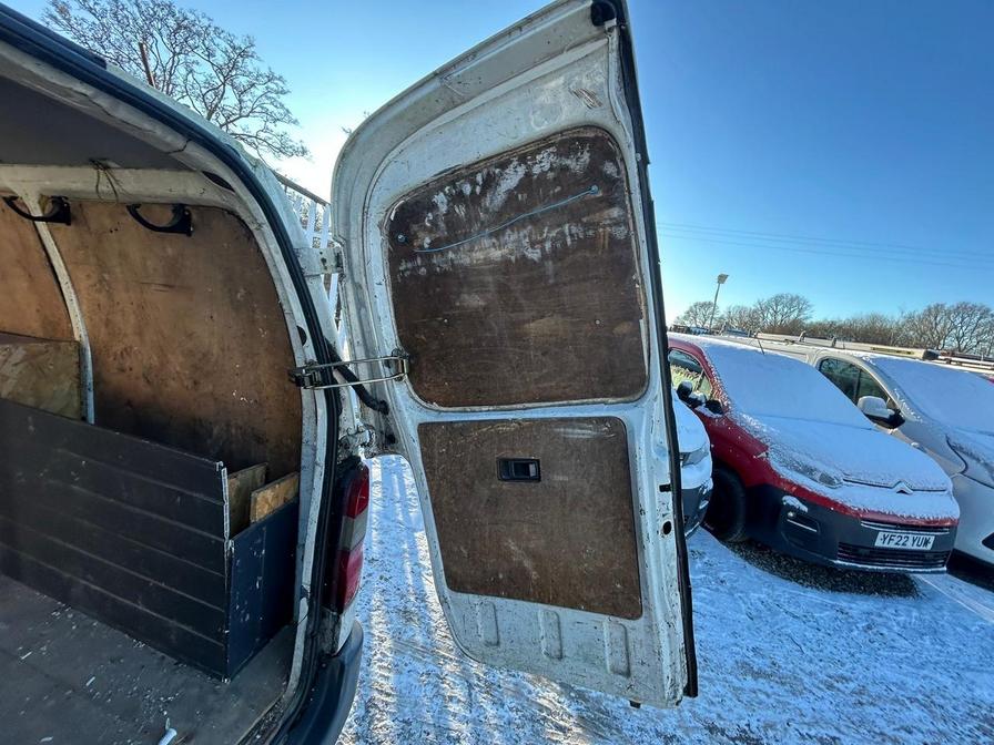 Used Toyota HiAce 2003 for sale - 77111996: Photo 4