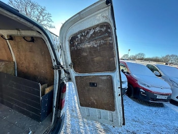 Used Toyota HiAce 2003 for sale - 77111996: Photo