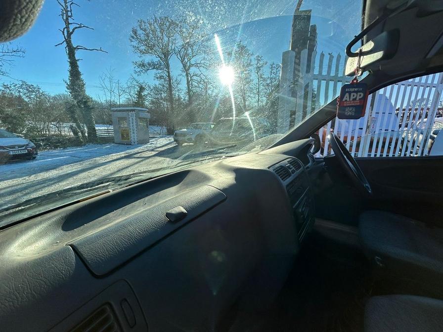 Used Toyota HiAce 2003 for sale - 77111996: Photo 5