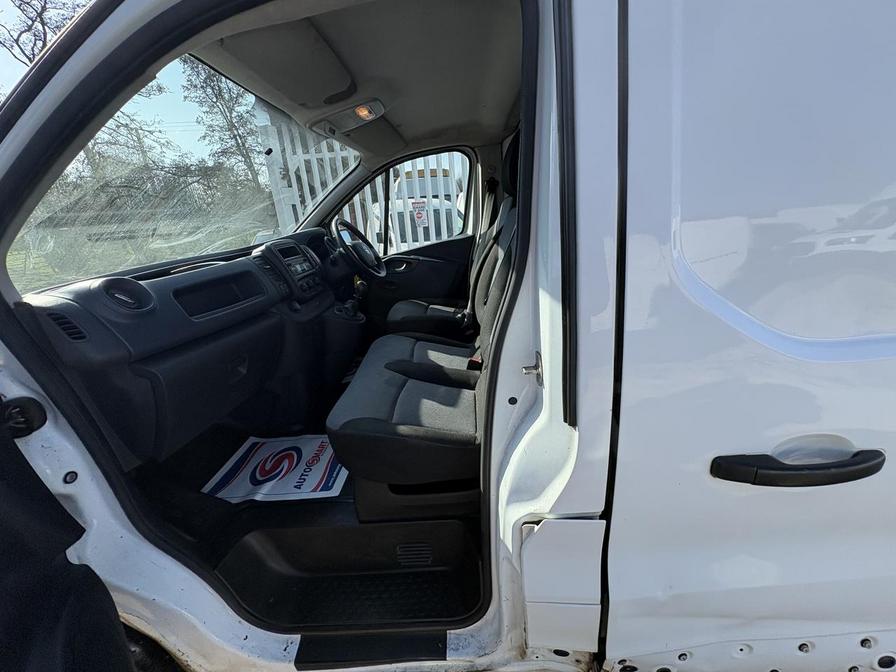 Used Vauxhall Vivaro 2016 for sale - 77771788: Photo 4