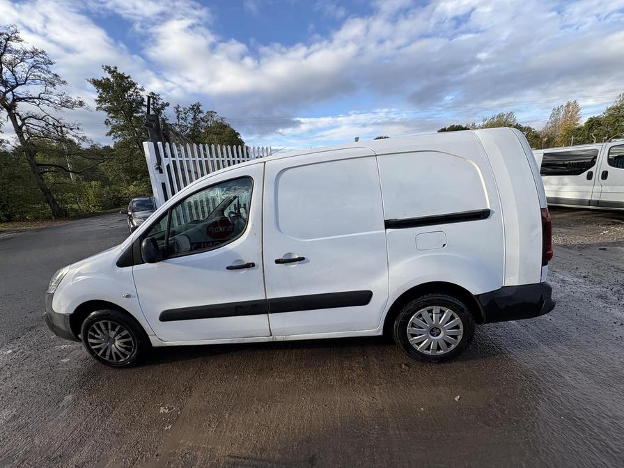 Used Peugeot Partner 2017 for sale - 76339089: Photo 11