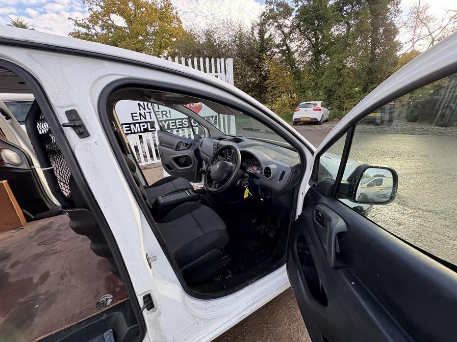 Used Peugeot Partner 2017 for sale - 76339089: Photo 15
