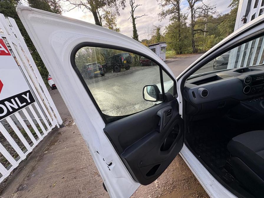 Used Peugeot Partner 2017 for sale - 76339089: Photo 16