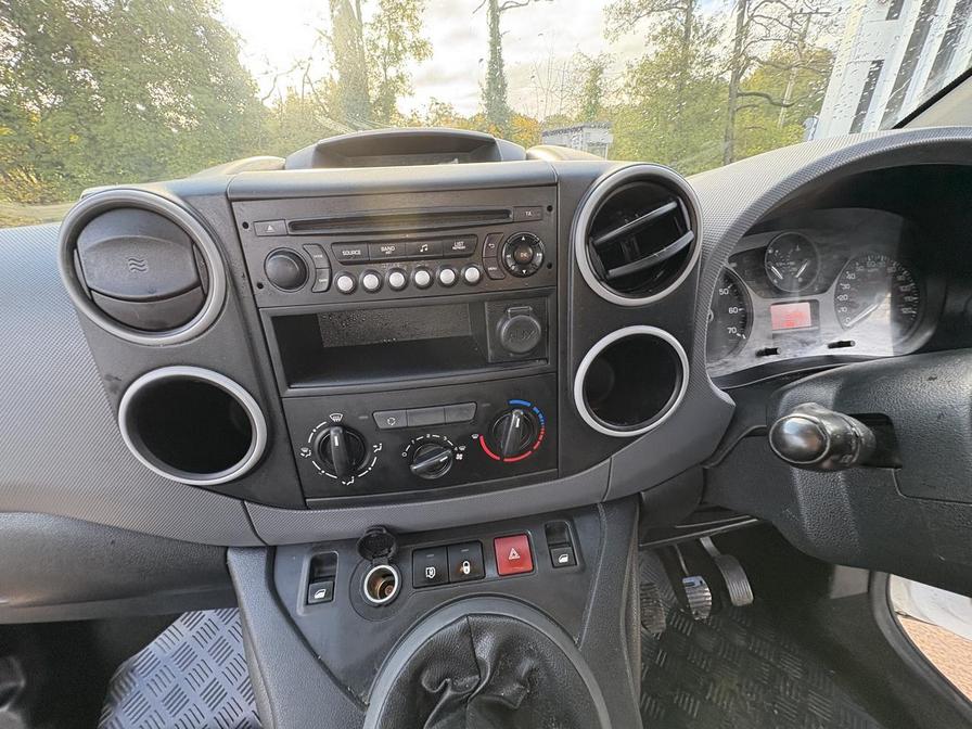 Used Peugeot Partner 2017 for sale - 76339089: Photo 18