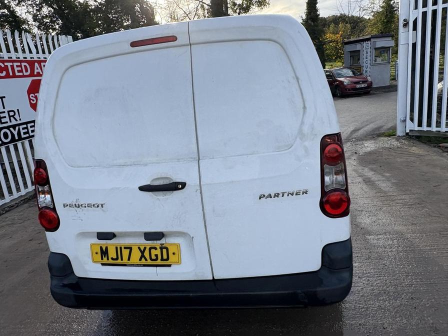 Used Peugeot Partner 2017 for sale - 76339089: Photo 2