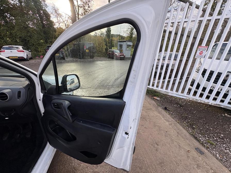 Used Peugeot Partner 2017 for sale - 76339089: Photo 21