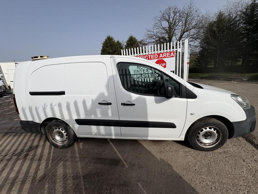 Used Citroen Berlingo 2017 for sale - 77786636: Photo 2