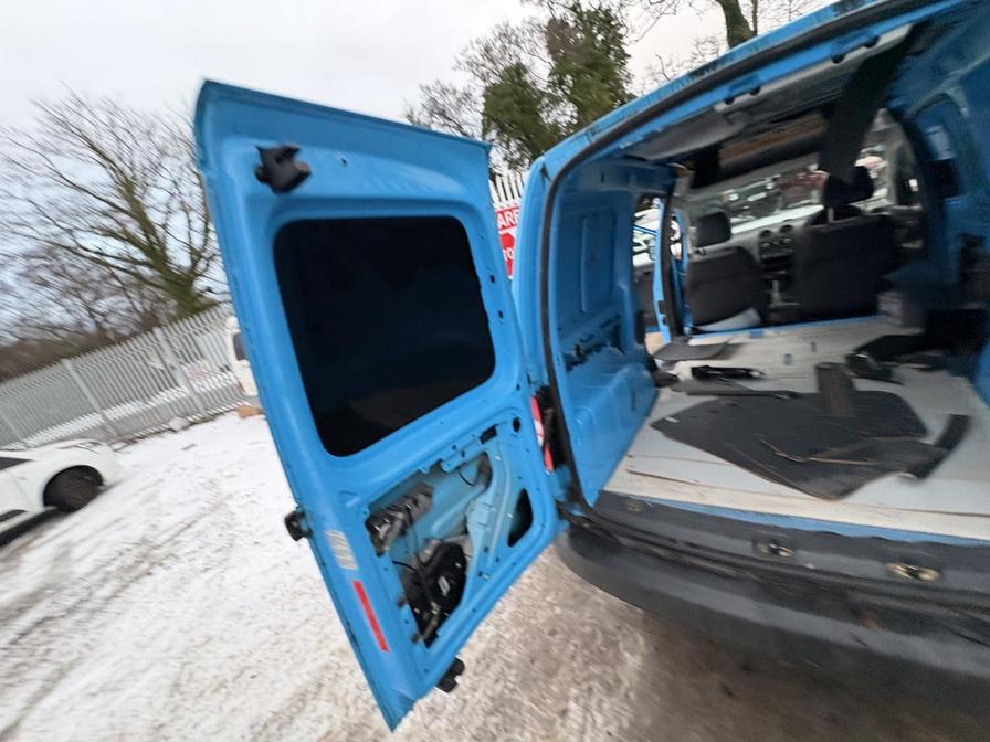 Used Volkswagen Caddy Maxi 2011 for sale - 77206047: Photo 11