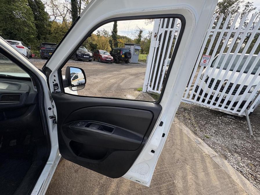 Used Vauxhall Combo 2014 for sale - 76362082: Photo 14