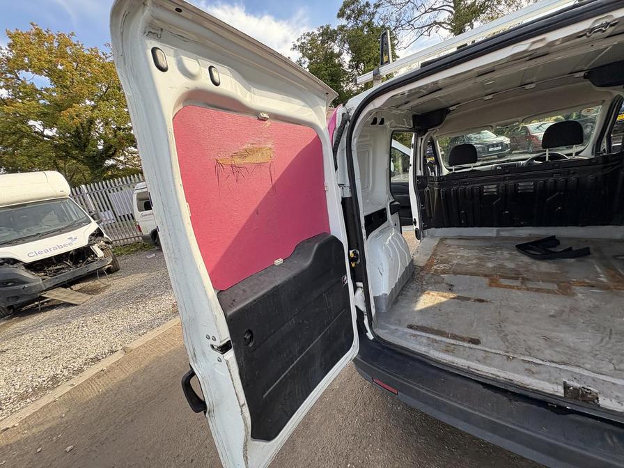 Used Vauxhall Combo 2014 for sale - 76362082: Photo 15