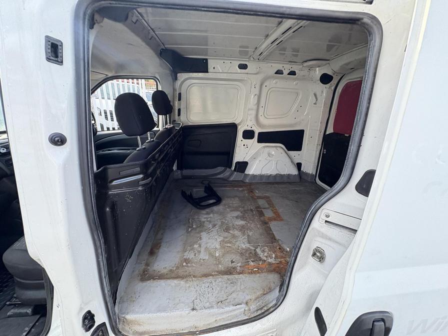 Used Vauxhall Combo 2014 for sale - 76362082: Photo 4
