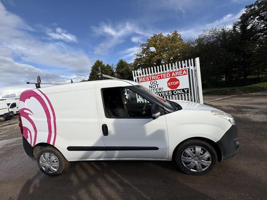 Used Vauxhall Combo 2014 for sale - 76362082: Photo 8