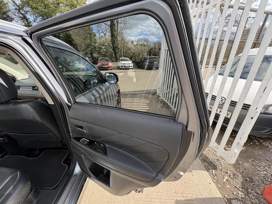 Used Mitsubishi Outlander 2016 for sale - 78089246: Photo 12