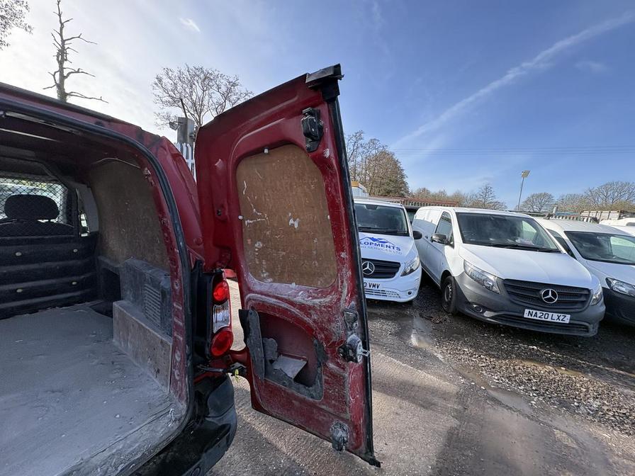 Used Peugeot Partner 2014 for sale - 77894277: Photo 11