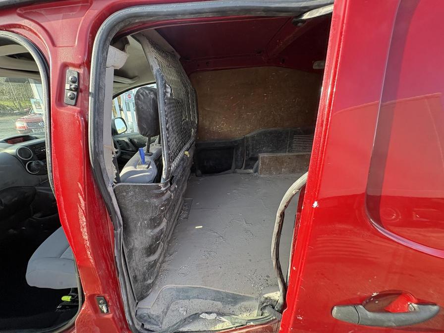 Used Peugeot Partner 2014 for sale - 77894277: Photo 13