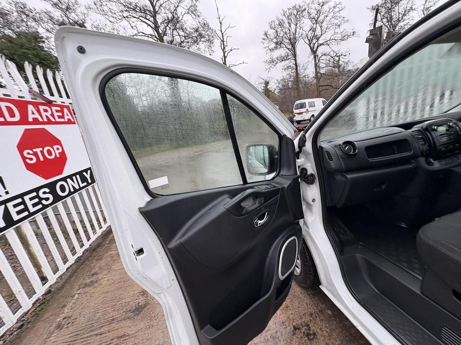 Used Vauxhall Vivaro 2018 for sale - 76827023: Photo 18