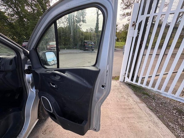 Used Vauxhall Vivaro 2016 for sale - 76191390: Photo 12