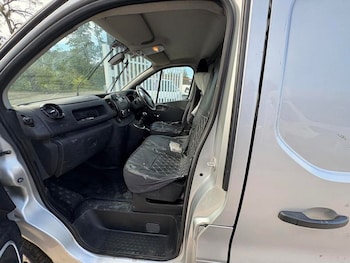 Used Vauxhall Vivaro 2016 for sale - 76191390: Photo