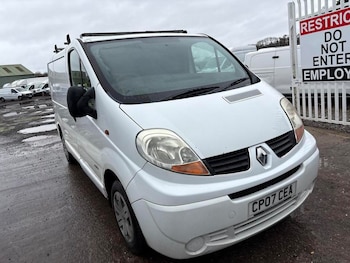 Renault Trafic feature image