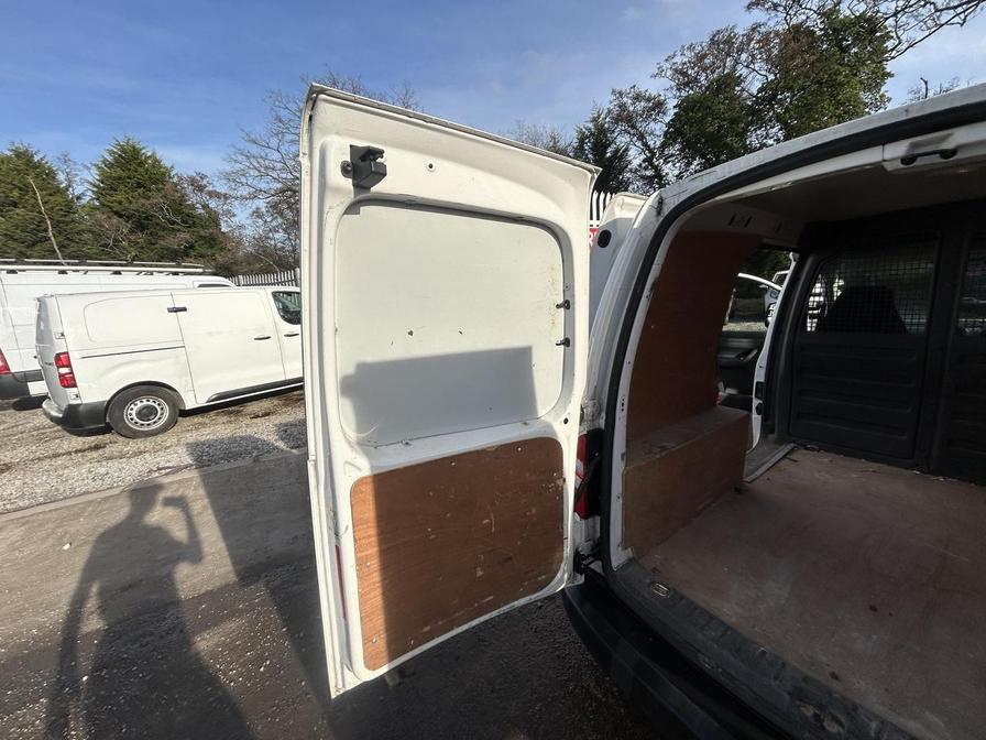 Used Volkswagen Caddy 2015 for sale - 77756424: Photo 11