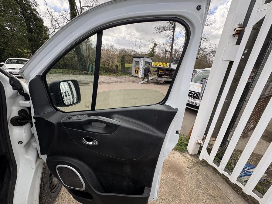 Used Vauxhall Vivaro 2018 for sale - 78059956: Photo 17