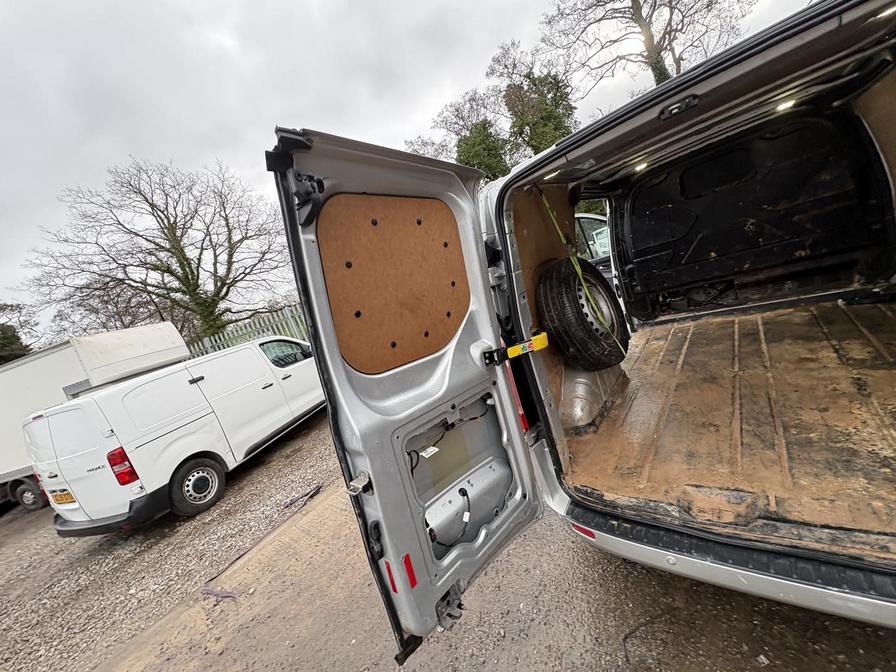 Used Ford Transit Custom 2015 for sale - 77627918: Photo 16