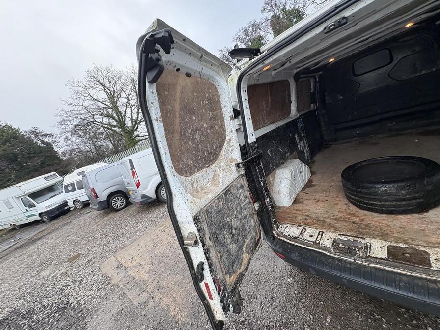 Used Ford Transit Custom 2015 for sale - 77458267: Photo 14