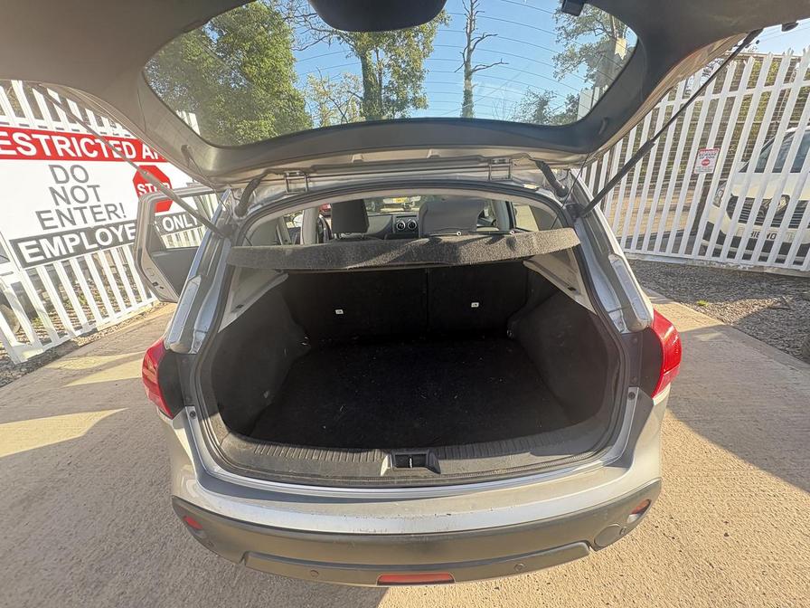 Used Nissan Qashqai 2010 for sale - 76501729: Photo 19