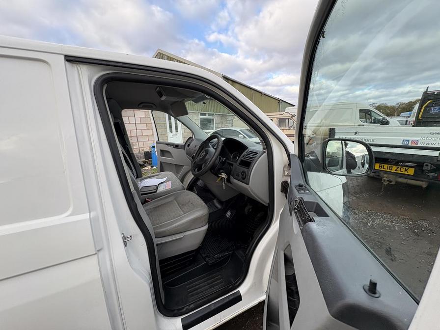 Used Volkswagen Transporter 2012 for sale - 76523737: Photo 2