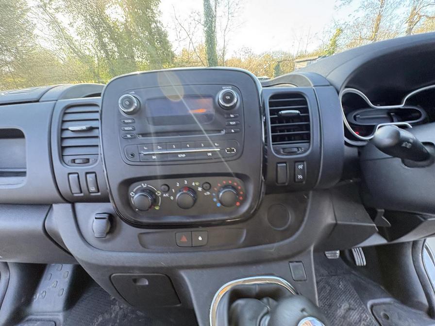 Used Vauxhall Vivaro 2018 for sale - 78051649: Photo 18