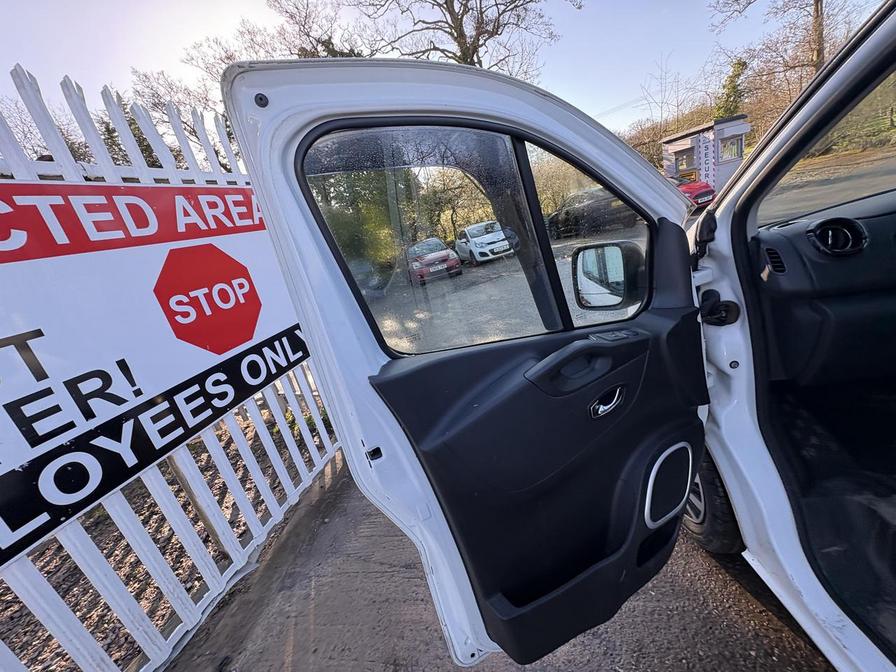Used Vauxhall Vivaro 2018 for sale - 78051649: Photo 8