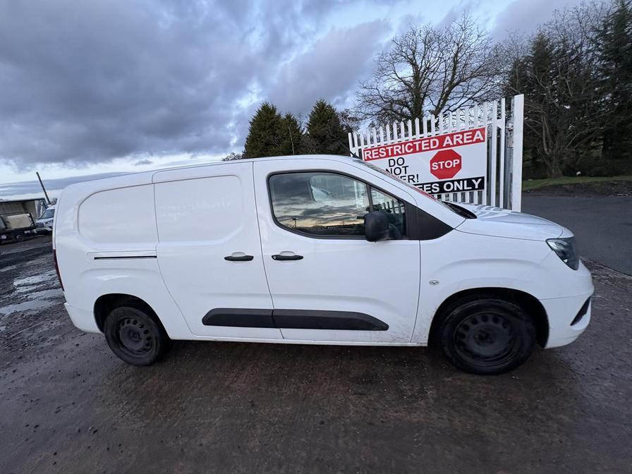 Used Vauxhall Combo 2020 for sale - 77147206: Photo 2