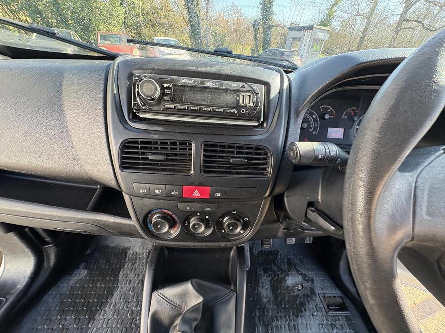 Used Vauxhall Combo 2015 for sale - 77960360: Photo 18