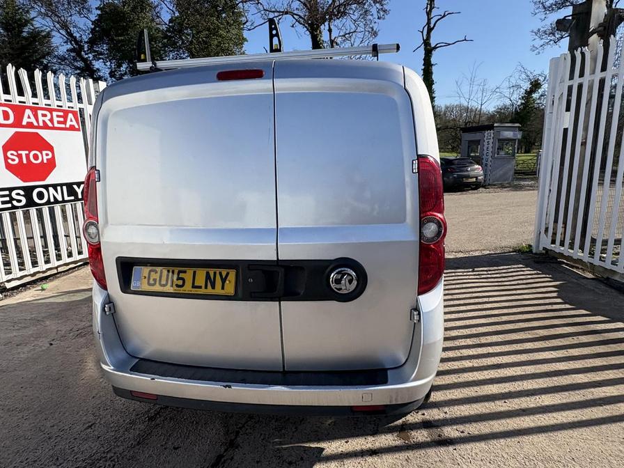 Used Vauxhall Combo 2015 for sale - 77960360: Photo 5