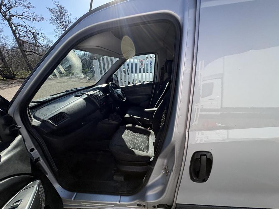 Used Vauxhall Combo 2015 for sale - 77960360: Photo 7