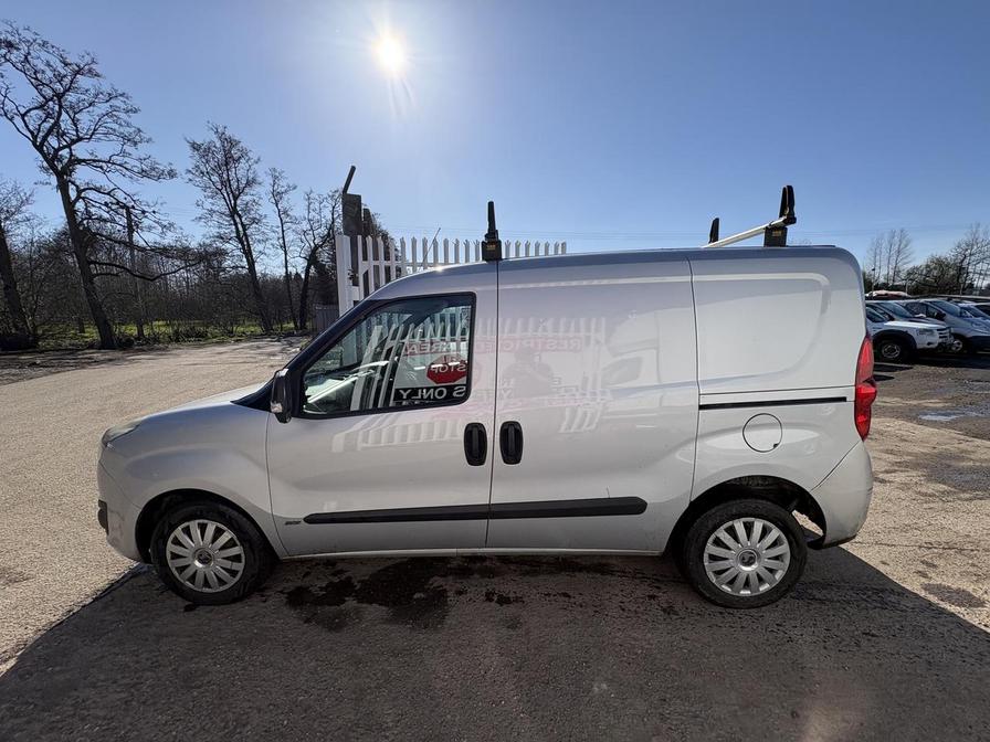 Used Vauxhall Combo 2015 for sale - 77960360: Photo 8