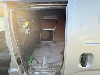 Used Nissan NV200 2015 for sale - 76680538: Photo