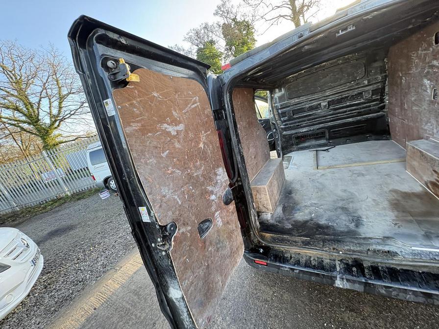 Used Vauxhall Vivaro 2017 for sale - 76915678: Photo 11