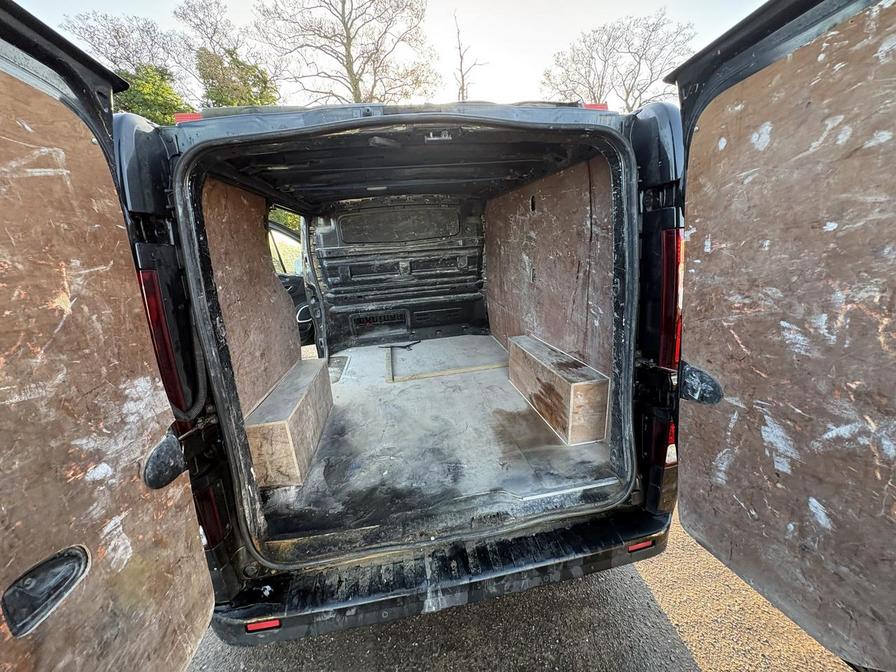 Used Vauxhall Vivaro 2017 for sale - 76915678: Photo 12