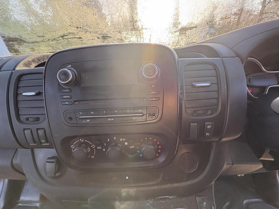 Used Vauxhall Vivaro 2017 for sale - 76915678: Photo 17