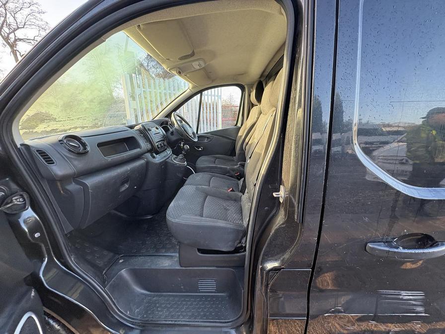 Used Vauxhall Vivaro 2017 for sale - 76915678: Photo 7