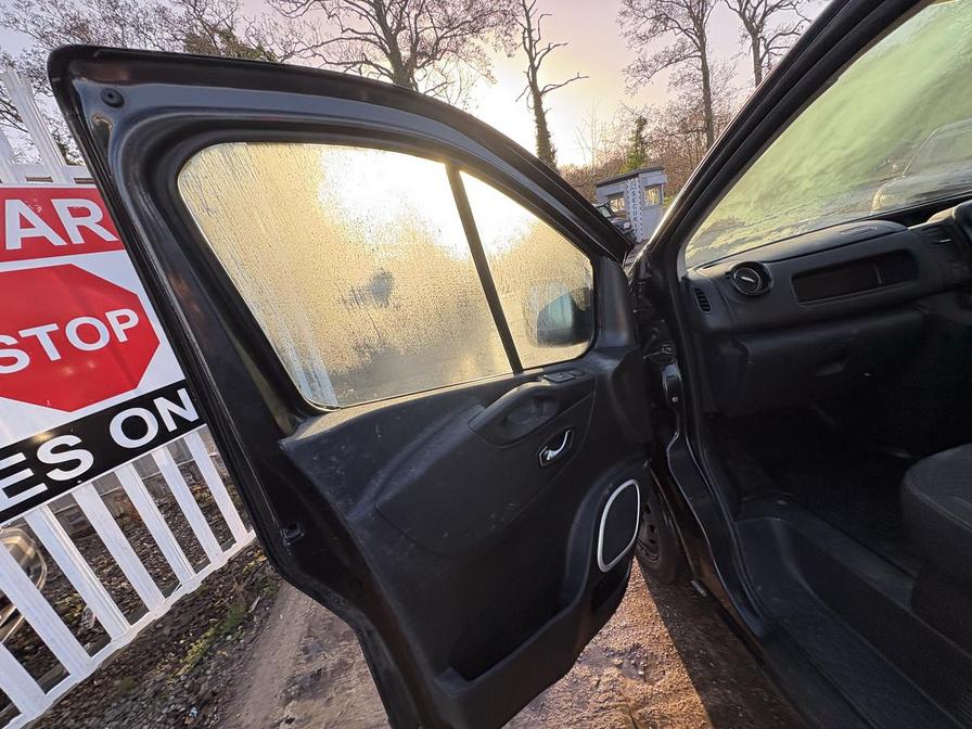 Used Vauxhall Vivaro 2017 for sale - 76915678: Photo 9