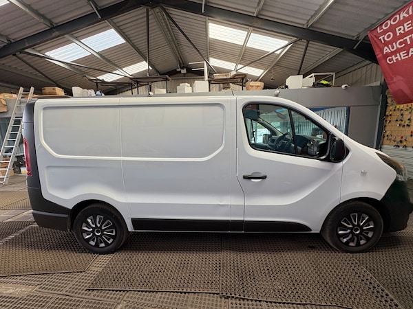 Used Vauxhall Vivaro 2015 for sale - 75679565: Photo 22