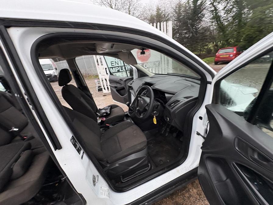 Used Ford Transit Connect 2017 for sale - 76937901: Photo 22