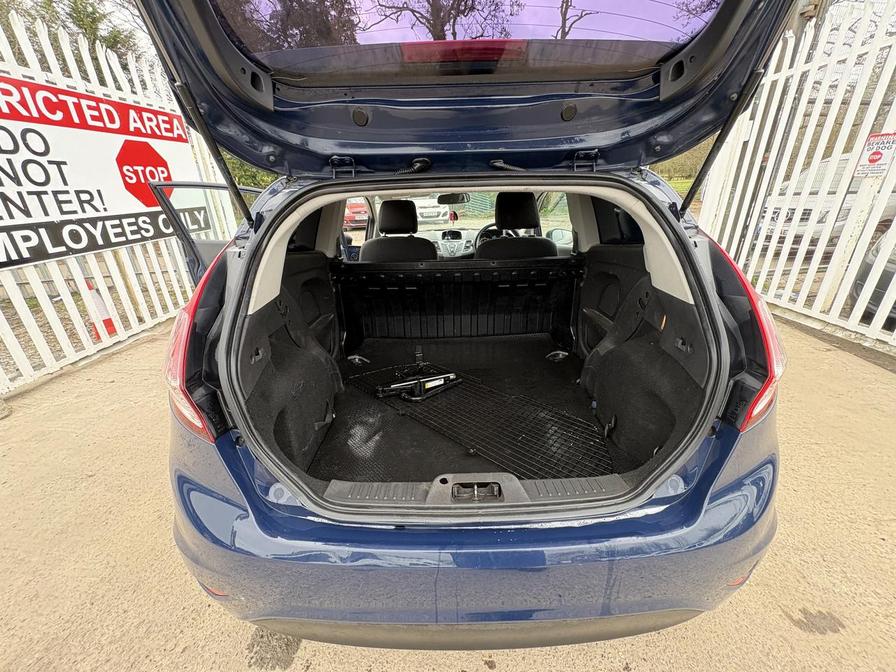 Used Ford Fiesta 2015 for sale - 78137239: Photo 10