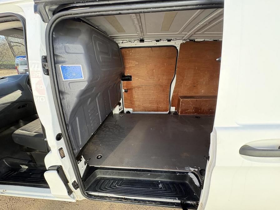 Used Mercedes-Benz Vito 2016 for sale - 77960363: Photo 8