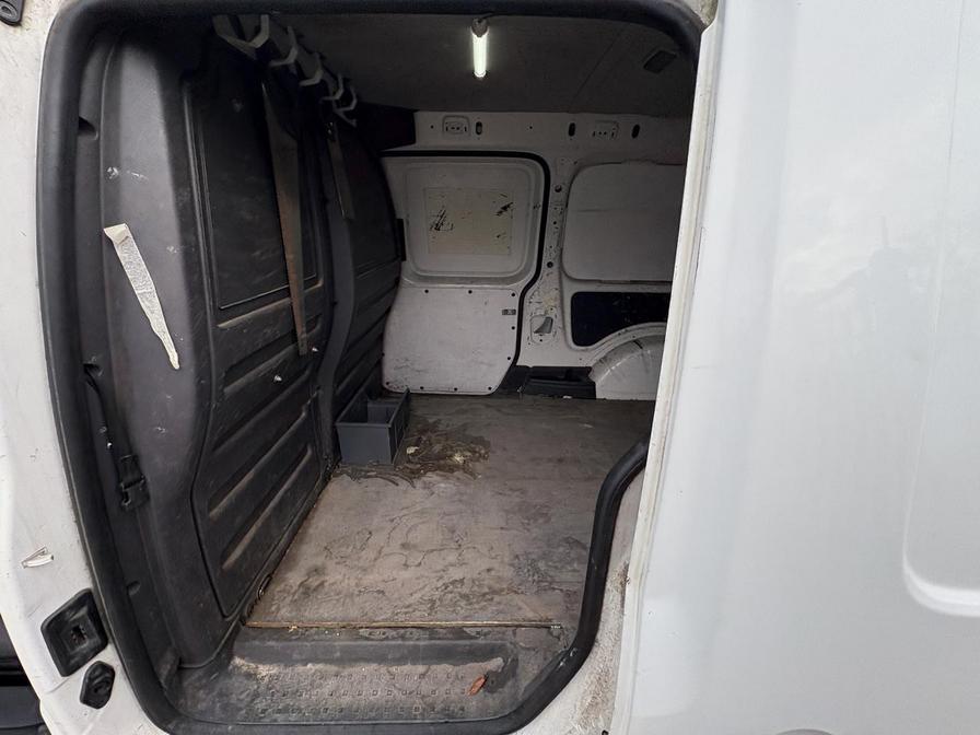 Used Volkswagen Caddy Maxi 2014 for sale - 76610088: Photo 6